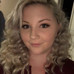 Meet your Posher, Andie